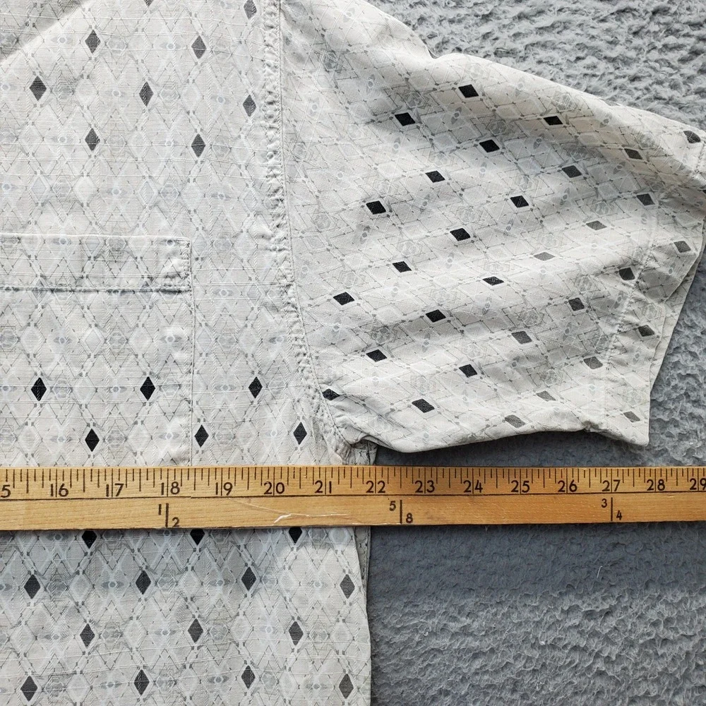 The North Face Shirt Men's‎ M Multi Geometric Chest Pocket Button Down Collared